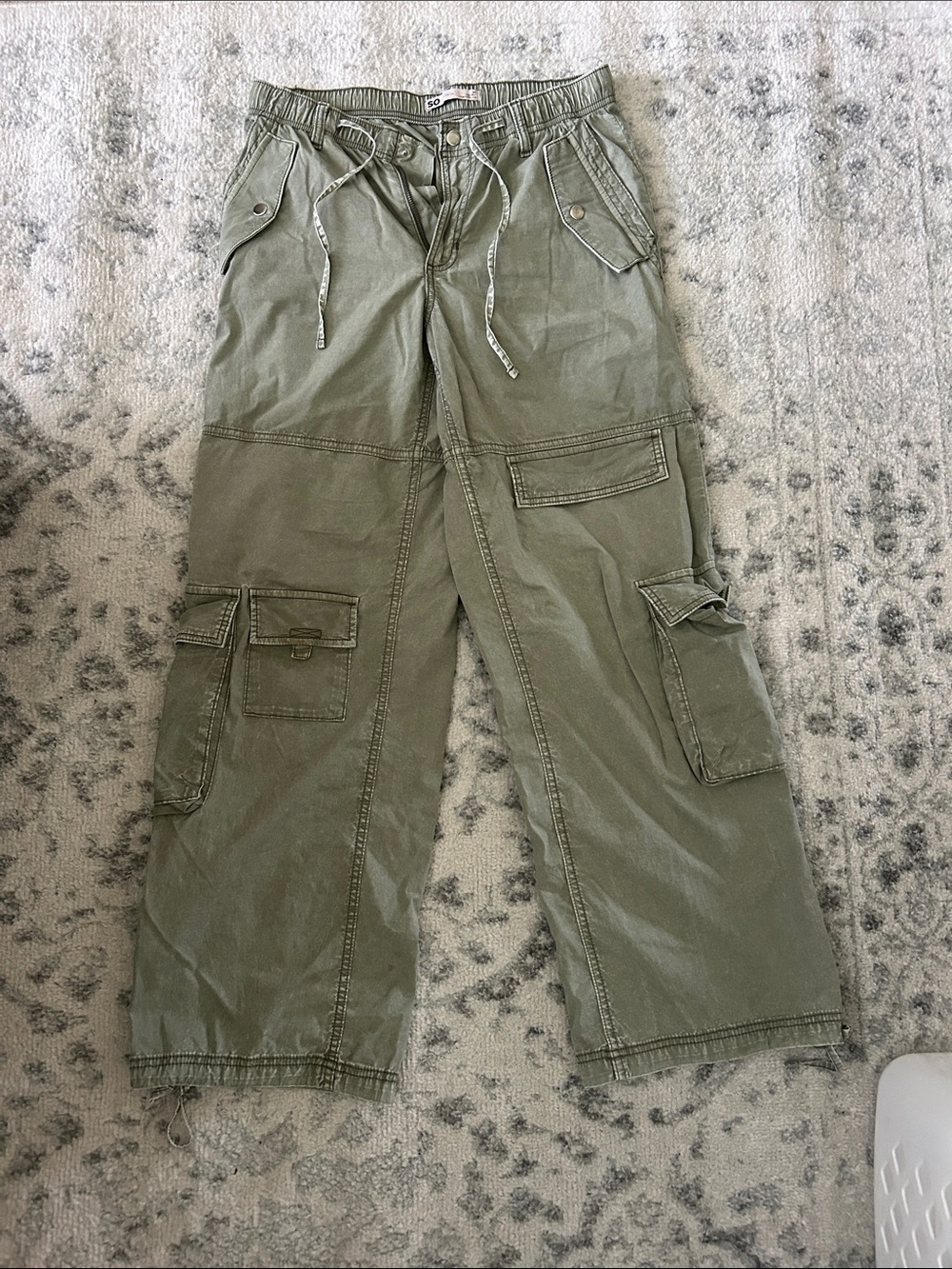 SO Men's Olive Cargo Pants with Utility Pockets